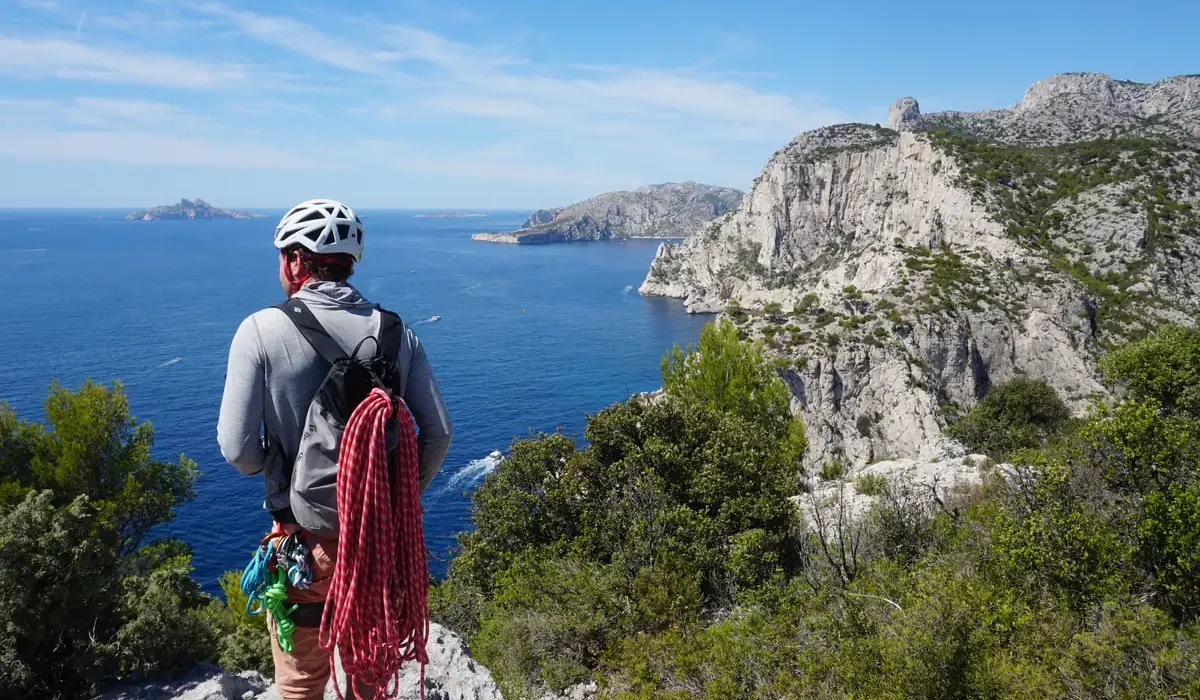 Randonnées aventures dans les Calanques avec un moniteur diplômé