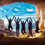 Vue de la grotte de l'ermite après un grand rappel