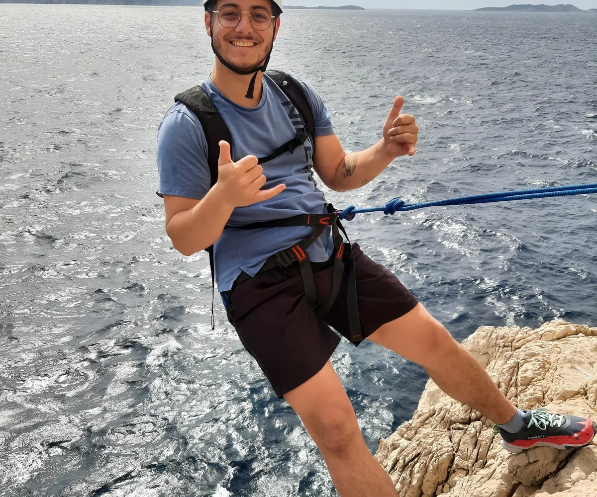 activité EVG & EVJF via ferrata à Marseille encadrée par guide professionnel